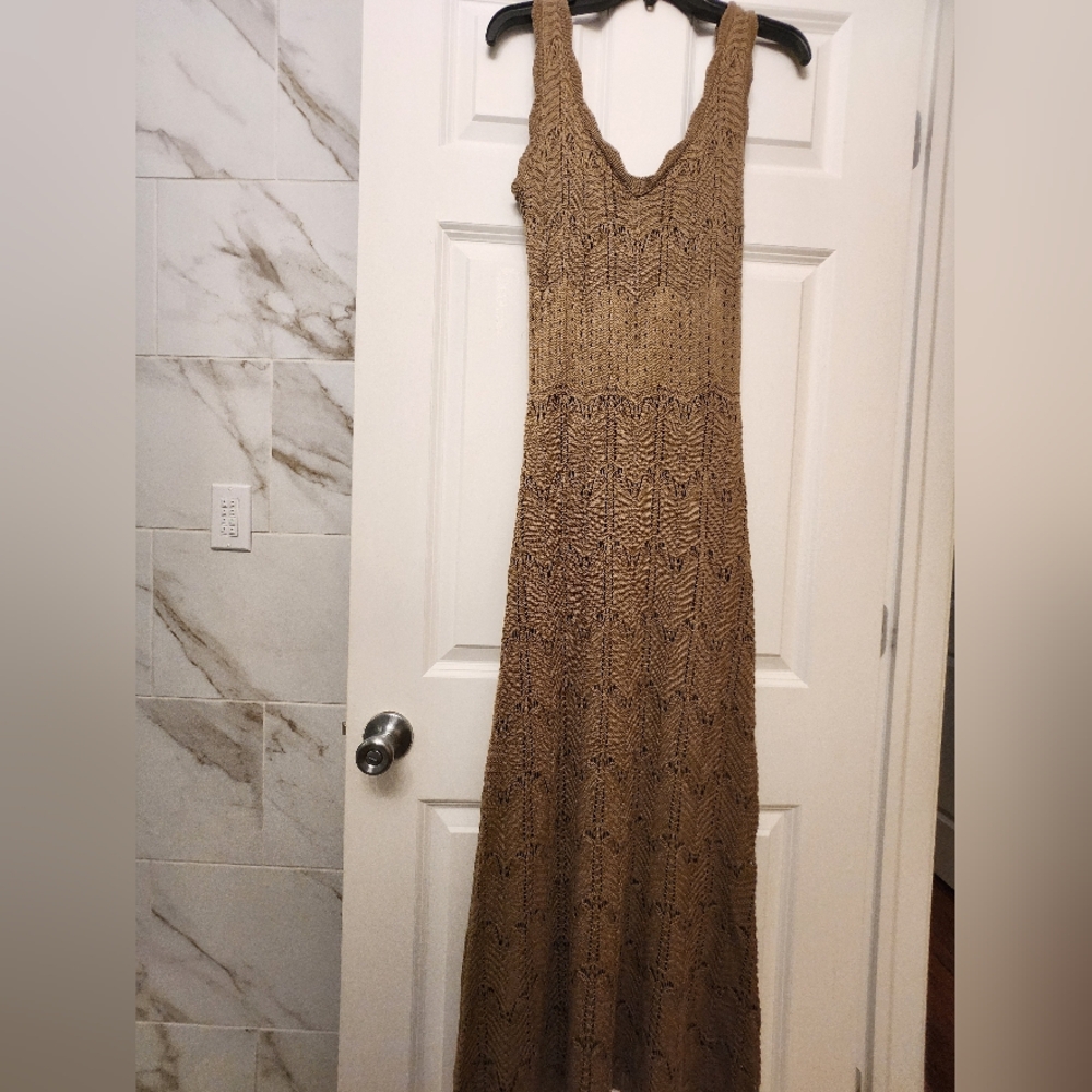 Luxely Wilder Sleeveless V-Neck Knit Midi Scalloped Hem Summer Dresses - Picture 7 of 13